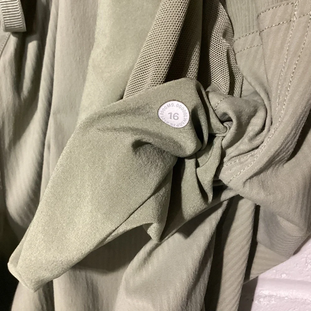 Lululemon Athletica Olive Green Dance - Picture 3 of 3